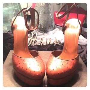 Gucci Mary Jane Ostrich Heels ( Size 41)